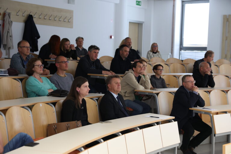 Foto: Udeleženci akademskega večera 7.5.2024